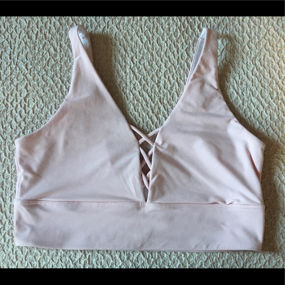 New without tags Gap Body low Impact Sports Bra